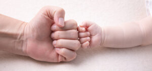 Mehr über den Artikel erfahren Muss ich pumpen, um erfolgreich stillen zu können?